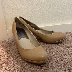 Size 8 George beige heels